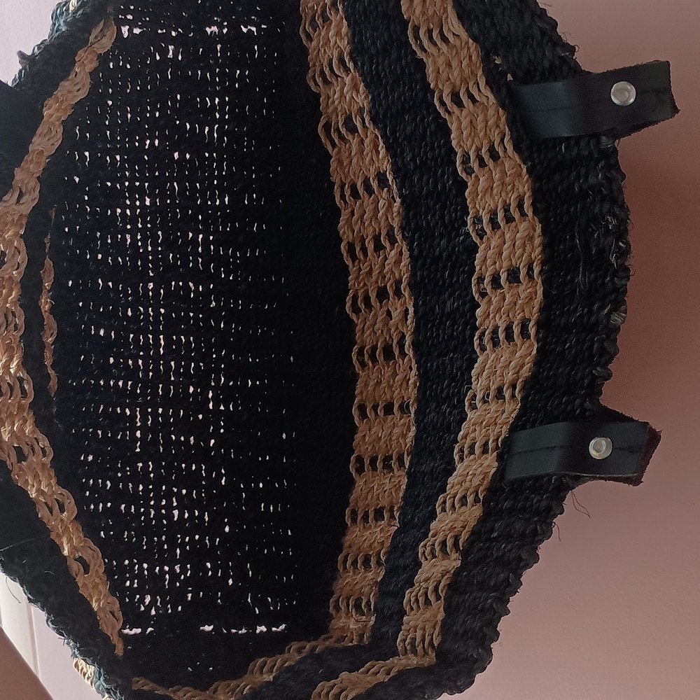 Espirt Raffia Tote - Picture 4 of 11